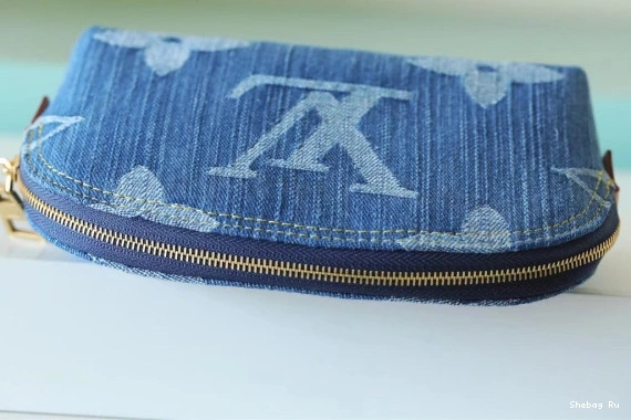 Pochette Louis Vuitton Cosmétique PM 0817